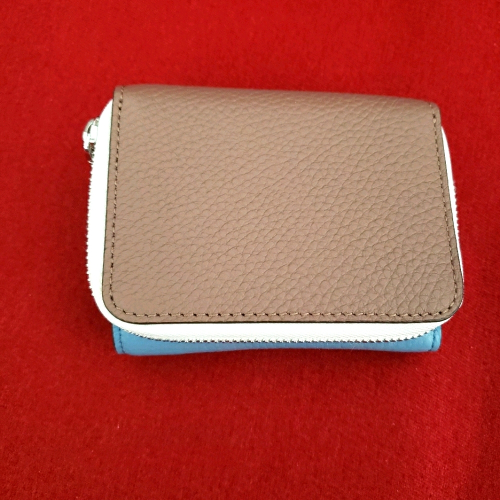 Kate Spade ♠️ - Picture 3 of 12